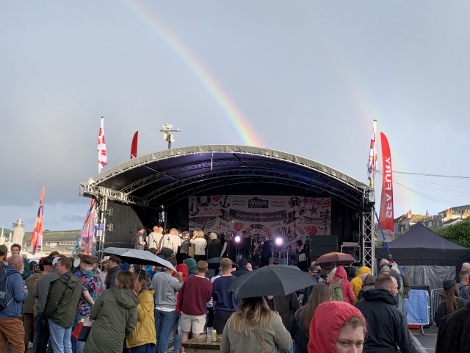 Regenbogenwetter