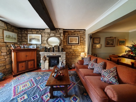 Cotswold Way - Broadway Olive Branch