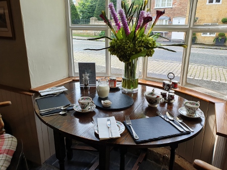 Cotswold Way - Broadway Olive Branch