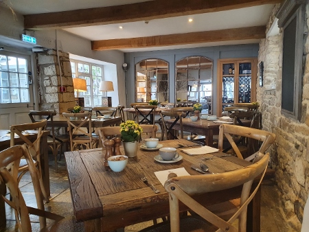 Cotswold Way - Winchcombe Lion`s Inn