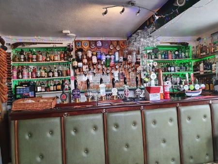 Cotwold Way - The Horseshoe in Chipping Sodbury