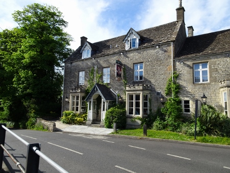 Cotswold Way - Birdlip The Royal George Hotel
