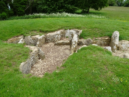 Cotswold Way - von Kings Stanley nach Wotton-under-Edge - Coaley Peak