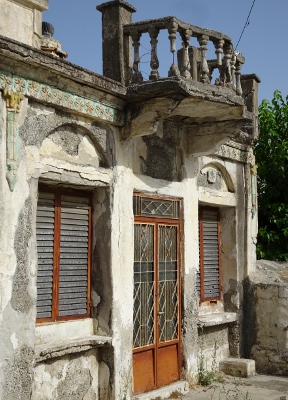 Embonas