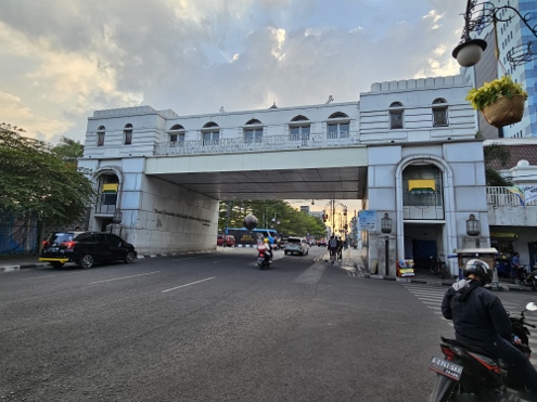 Bandung - Gapura JPO Asia Afrika