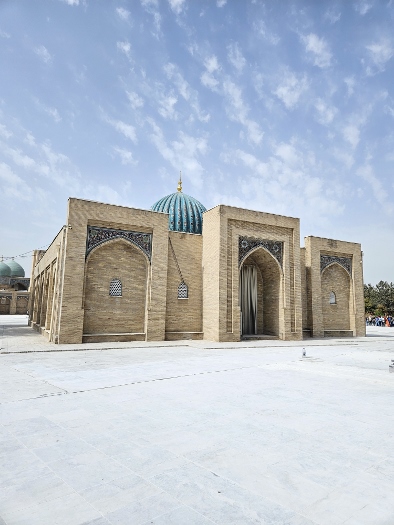 Hazrati-Imam-Komplex - Bibliothek