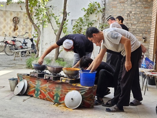 Wie die edlen Seidenstoffe entstehen