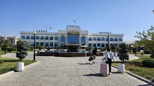 Der Bahnhof von Buchara