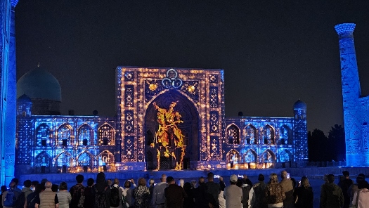 Lightshow am Registan Platz