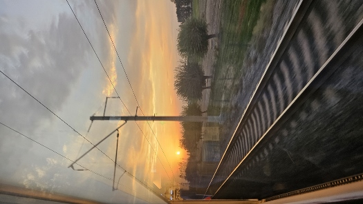 Von Samarkand nach Taschkent im Sonnenuntergang