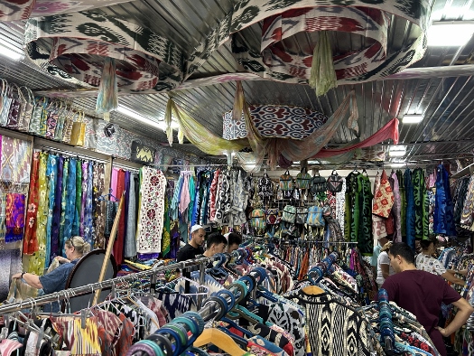 Wie die edlen Seidenstoffe entstehen