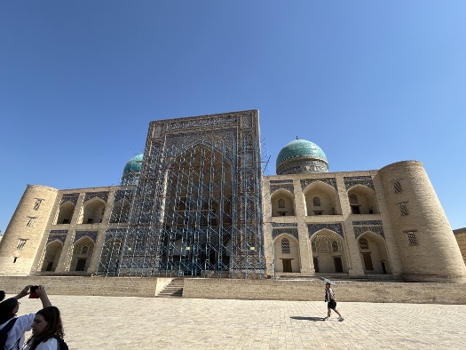 Poi Kalon - Mir Arab Madrasa